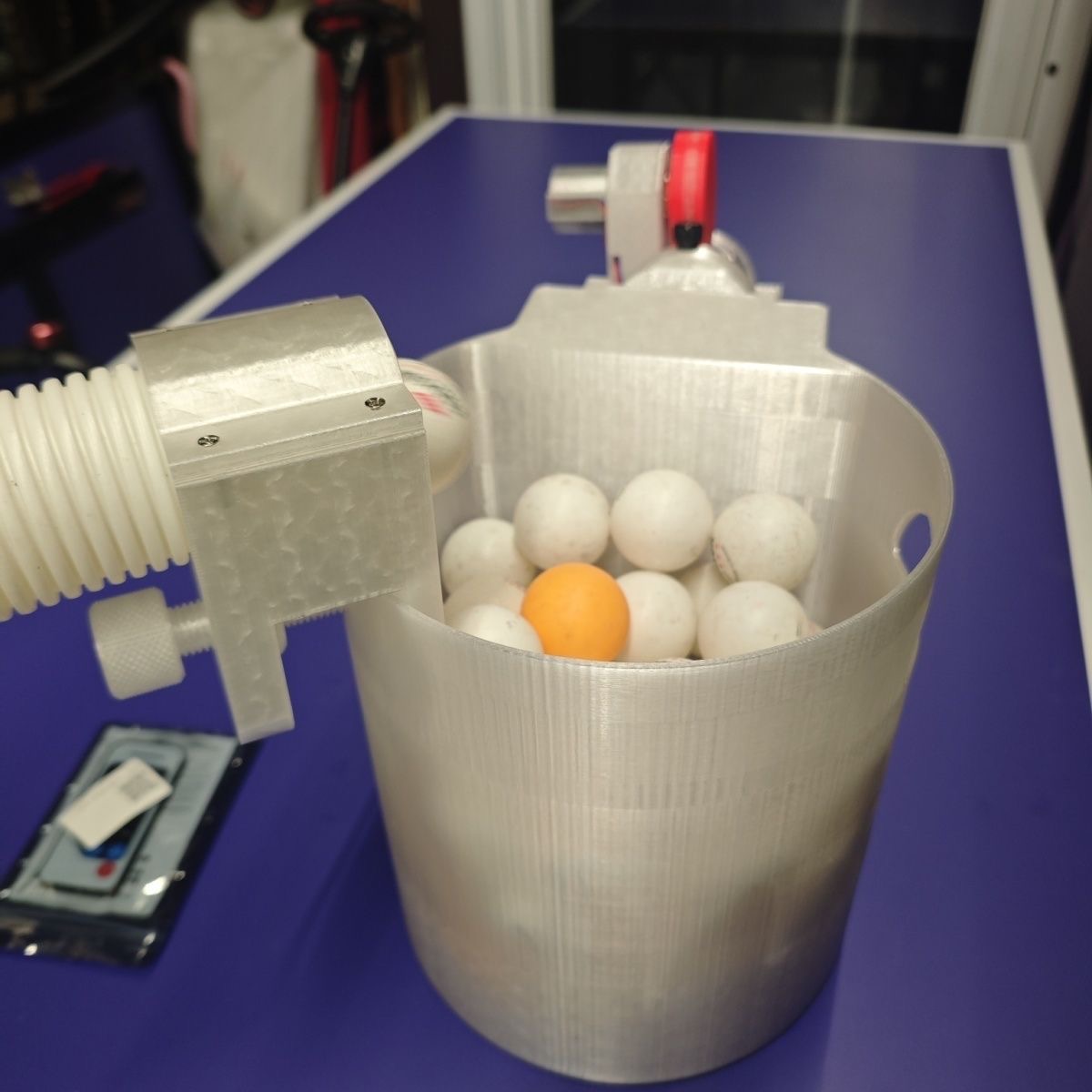 Table Tennis Launcher - เครื่องโหลดลูกปิงปองอัตโนมัติ เครื่องปิงปองความจุขนาดใหญ่ เครื่องฝึกซ้อมลูกปิงปองแบบพกพา อะไหล่เครื่องมือระดับมืออาชีพ DC9V