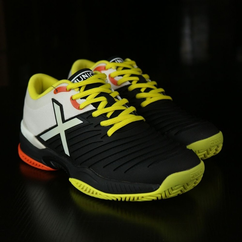 รองเท้าเทนนิสมืออาชีพผู้ชายกัน - Table Tennis Vs Badminton บทวิจารณ์และราคา